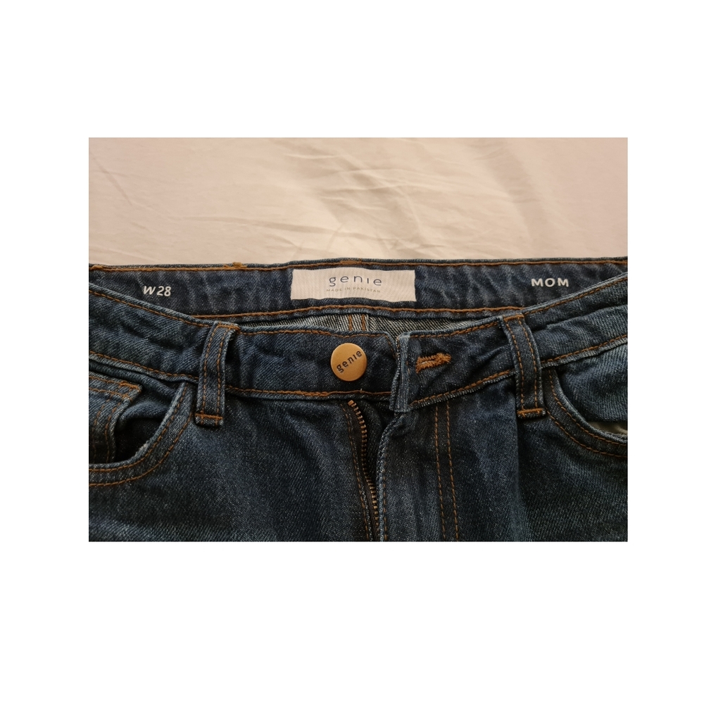 Genie 28 waist mom jeans in dark blue